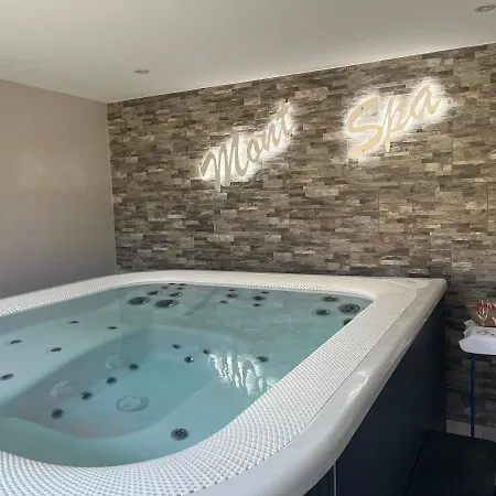 בית נופש A La Campagne & Jacuzzi