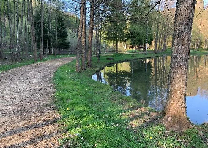 Hébergement de vacances à La Campagne&jacuzzi *